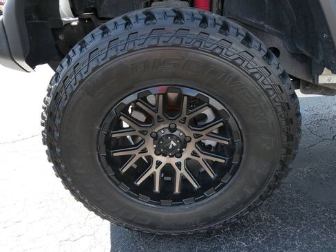 Used 2018 Jeep Wrangler Unlimited Sport S AWD/4WD image 10