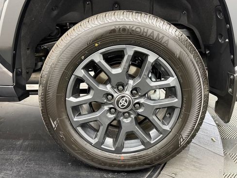 Used 2026 Toyota Sequoia Platinum AWD/4WD image 16