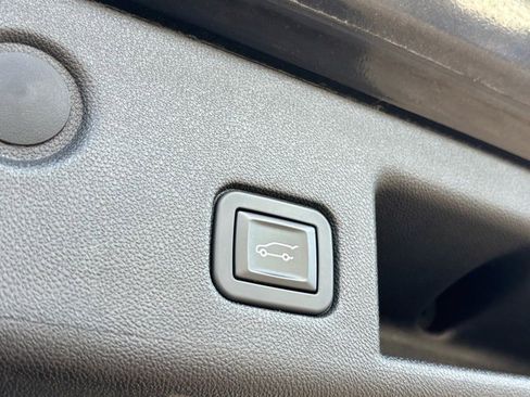 Used 2019 Chevrolet Equinox LT image 14