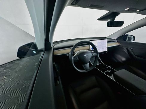 Used 2021 Tesla Model Y Long Range AWD/4WD image 17