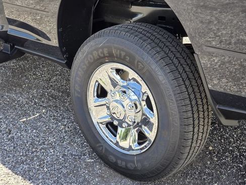 New 2026 RAM 2500 Tradesman AWD/4WD image 7