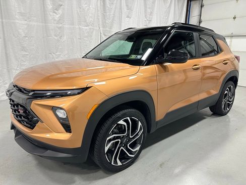 Used 2024 Chevrolet TrailBlazer RS w/ Convenience Package image 3