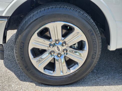 Used 2020 Ford F150 Lariat RWD image 29