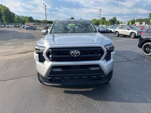 Used 2024 Toyota Tacoma SR5 RWD image 31