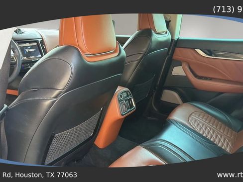 Used 2019 Maserati Levante S GranLusso AWD/4WD image 30