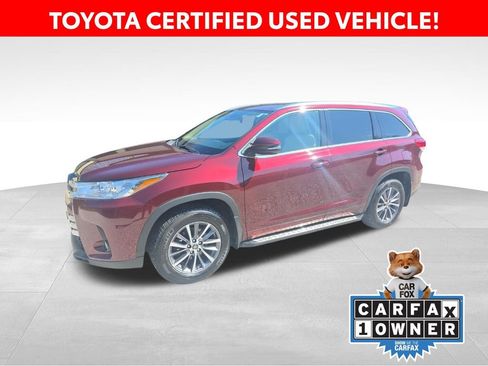 Certified 2017 Toyota Highlander XLE image 1
