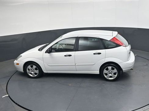 Used 2003 Ford Focus ZX5 image 19