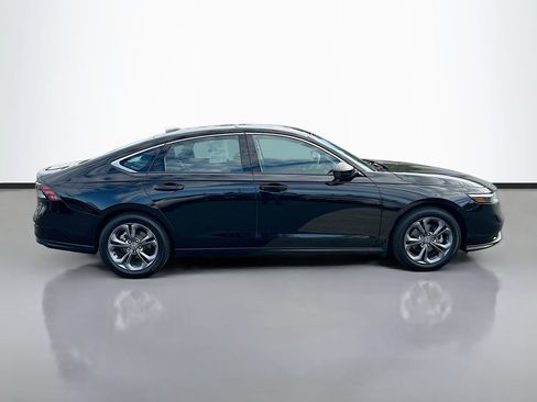 Used 2023 Honda Accord EX image 4