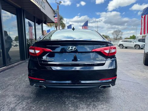 Used 2015 Hyundai Sonata Sport w/ Option Group 04 FWD image 10