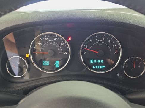 Used 2018 Jeep Wrangler Unlimited Sport S AWD/4WD image 16