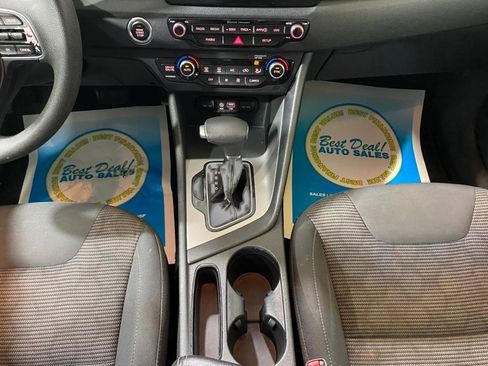 Used 2019 Kia Niro LX FWD image 13