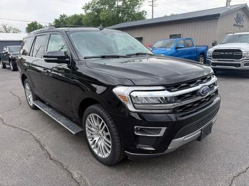 Used 2024 Ford Expedition Limited AWD/4WD image 7