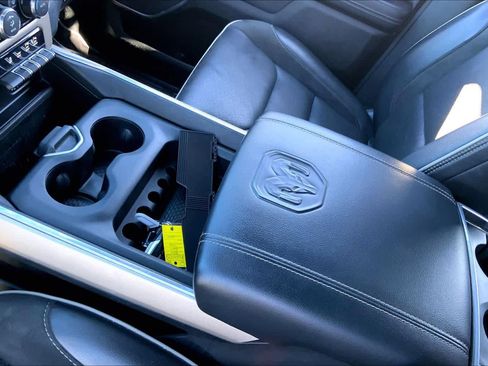 Used 2019 RAM 1500 Laramie image 15