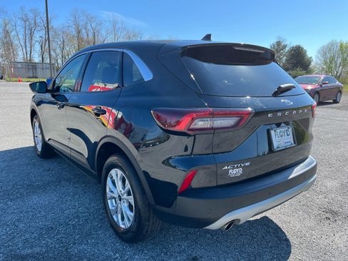 Used 2023 Ford Escape Active w/ Tech Pack #1 AWD/4WD image 5