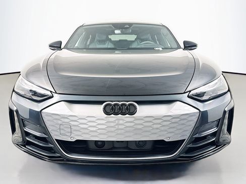 Used 2022 Audi e-tron GT Premium Plus AWD/4WD image 2