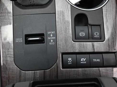 Used 2021 Toyota Highlander Platinum AWD/4WD image 46