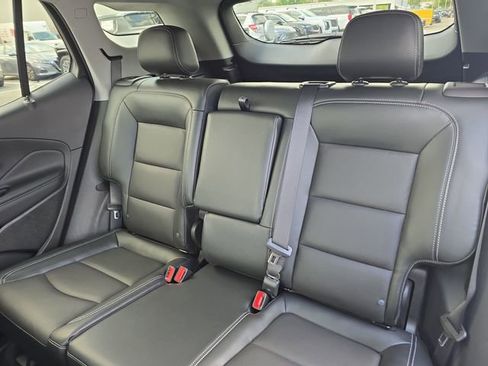 Used 2023 GMC Terrain SLT FWD image 13