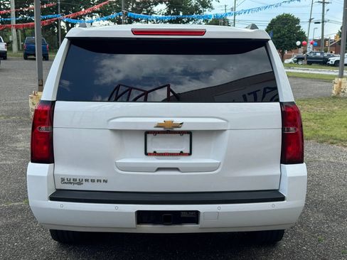 Used 2017 Chevrolet Suburban LT AWD/4WD image 4