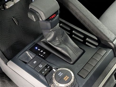 Used 2025 Toyota Tacoma TRD Sport image 30