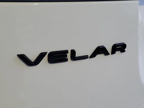 Used 2025 Land Rover Range Rover Velar Dynamic SE image 12