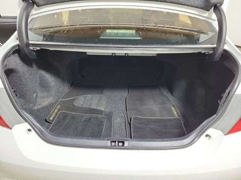 Used 2017 Toyota Camry SE FWD image 10