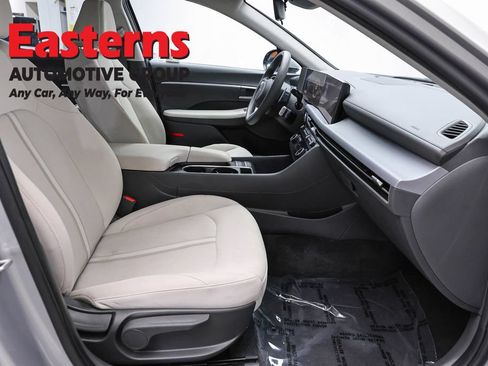 Used 2025 Hyundai Sonata SEL FWD image 25