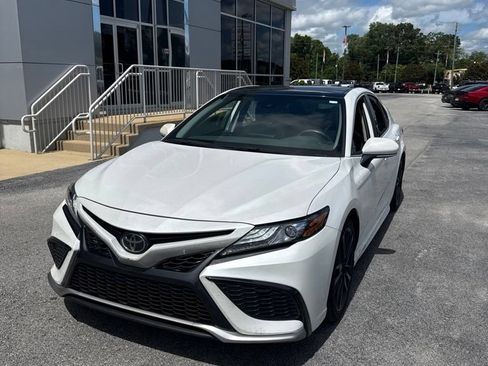Used 2022 Toyota Camry XSE FWD image 1