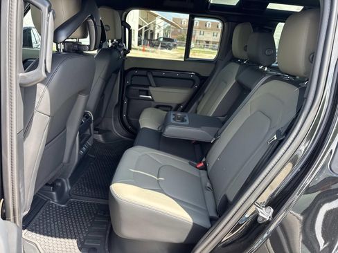New 2026 Land Rover Defender 110 S AWD/4WD image 8