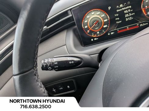 Used 2022 Hyundai Santa Cruz Limited image 32