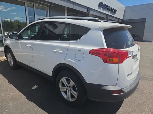 Used 2013 Toyota RAV4 XLE FWD image 5