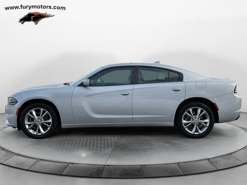Used 2021 Dodge Charger SXT w/ Driver Convenience Group image 6