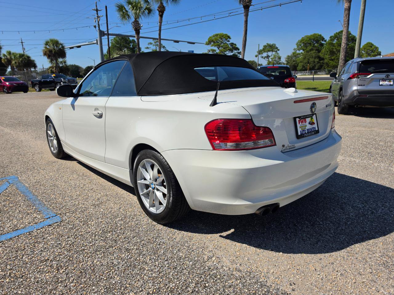 Used 2011 BMW 128i Convertible w/ Premium Pkg RWD image 3