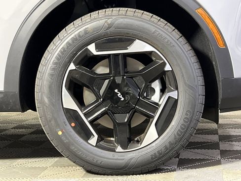New 2026 Kia Sportage S image 10