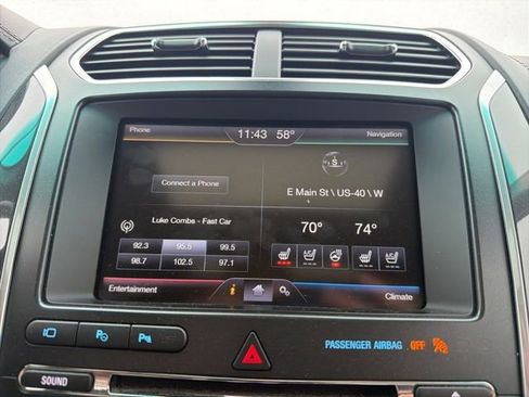 Used 2016 Ford Explorer Platinum AWD/4WD image 31