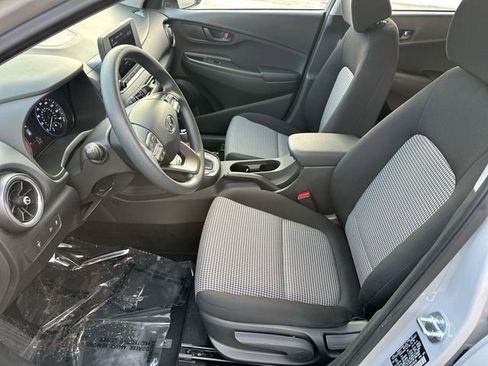 Used 2023 Hyundai Kona SE image 15