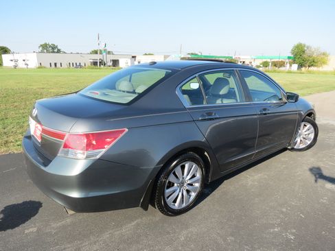 Used 2011 Honda Accord EX-L image 6