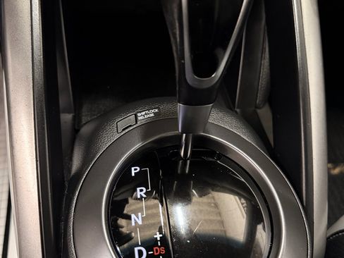 Used 2016 Hyundai Veloster Turbo w/ Option Group 04 image 26