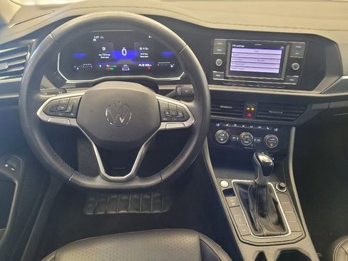 Used 2024 Volkswagen Jetta SE FWD image 22