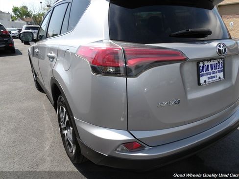 Used 2016 Toyota RAV4 LE FWD image 9
