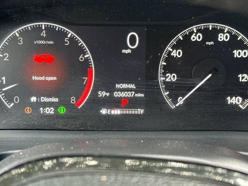 Used 2025 Honda Pilot Touring image 40