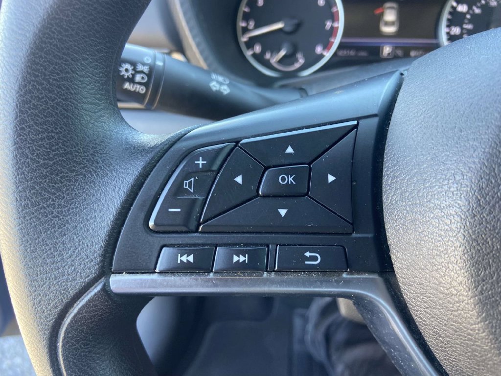 Used 2025 Nissan Sentra SV FWD image 27