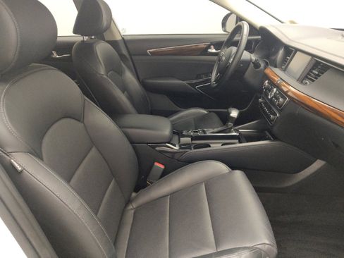 Used 2019 Kia Cadenza Technology FWD image 21