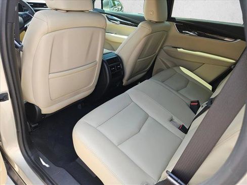 Used 2017 Cadillac XT5 FWD w/ LPO, Wheel Lock Package image 11