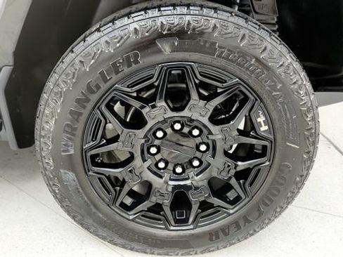 Used 2025 GMC Hummer EV 2X AWD/4WD image 83