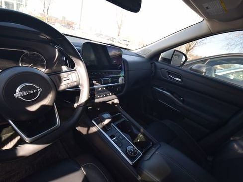 Used 2022 Nissan Pathfinder SL w/ SL Premium Package image 9