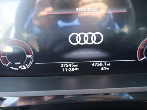 Used 2022 Audi e-tron Premium w/ Convenience Plus Package image 16