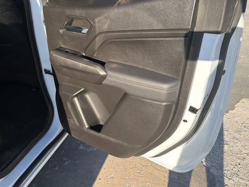 Used 2024 Chevrolet Colorado LT w/ LT Convenience Package image 12