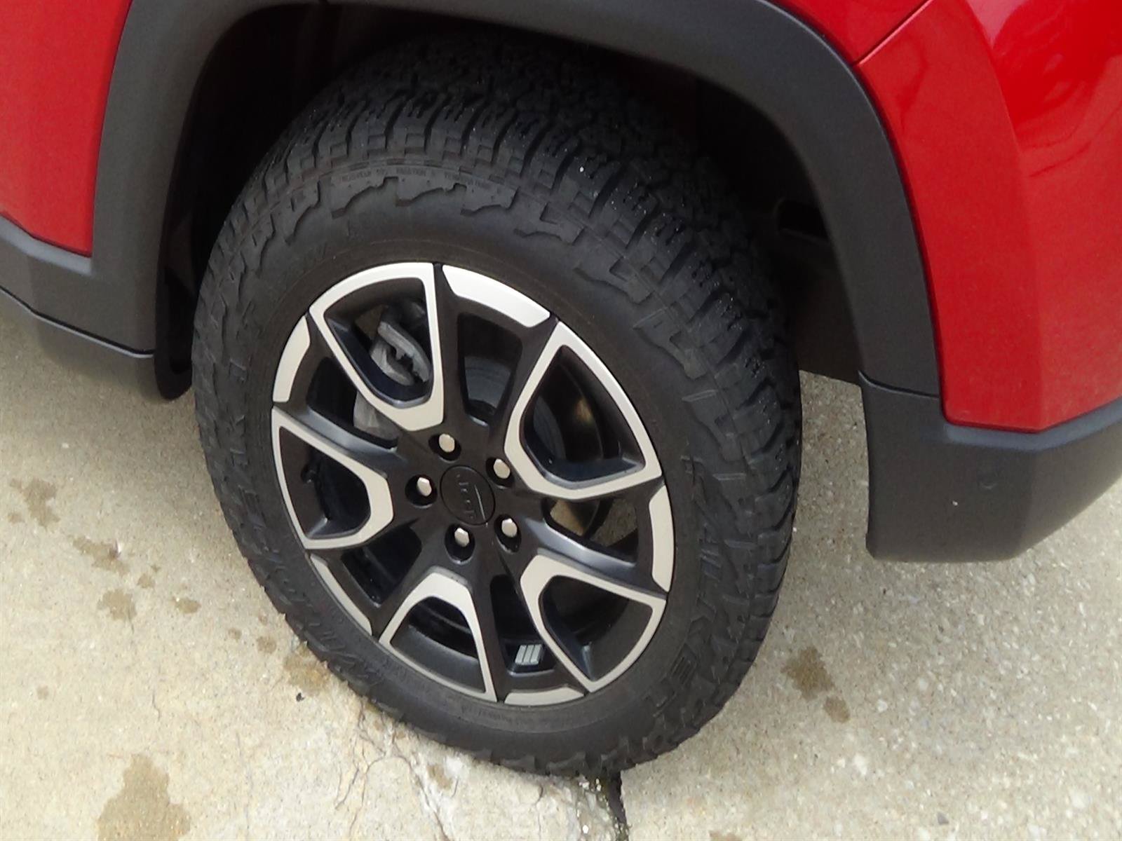 Certified 2024 Jeep Compass Trailhawk w/ Trailhawk Elite Group AWD/4WD image 9