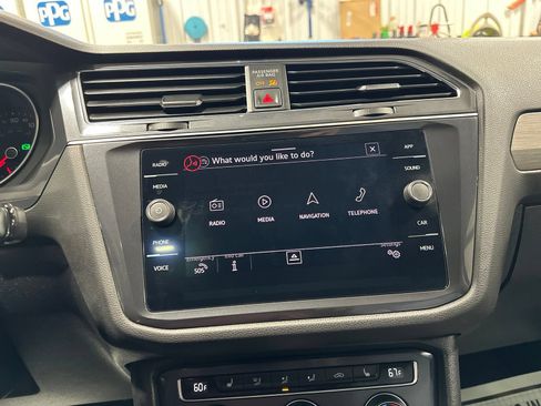 Used 2021 Volkswagen Tiguan SE w/ Panoramic Sunroof Package AWD/4WD image 56