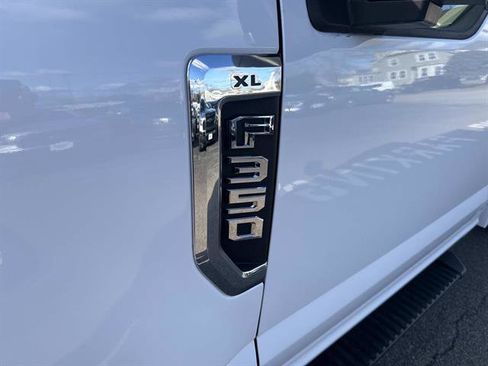 Used 2021 Ford F550 4x4 Regular Cab Super Duty image 10